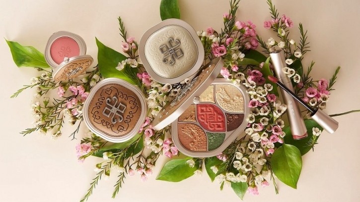 We round up the latest beauty innovations and developments from made-in-Asia beauty brands such as Florasis, Clio Cosmetics, PROYA and more. [Florasis]