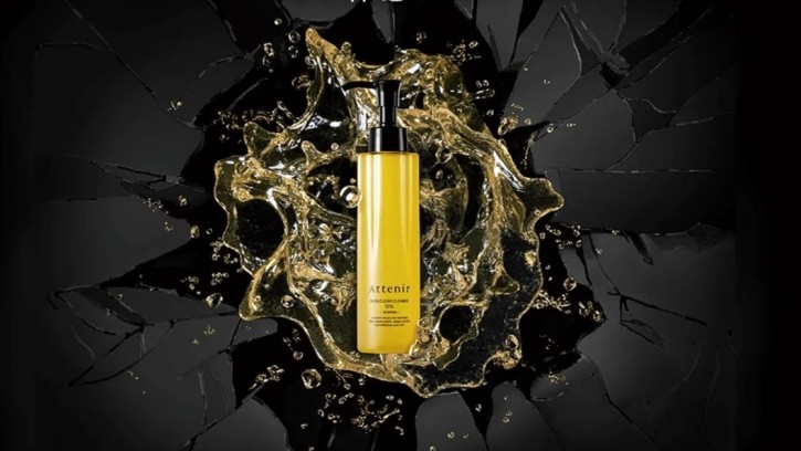 New data shows rising prices and weakened yen have influenced consumers to seek out products in the mid-price range. [Attenir]