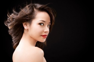 Scientists outline mechanism linking skin microbiome to ageing 