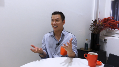 WATCH: Screen Savers – The beauty firms battling to combat skin damage from digital devices